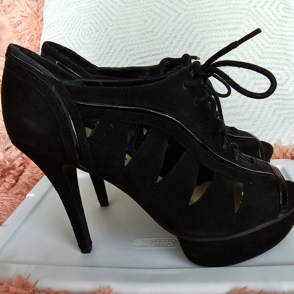 New!Gianni Bini Platform Lace up Heels(Suede/Leather) - Picture 2 of 6